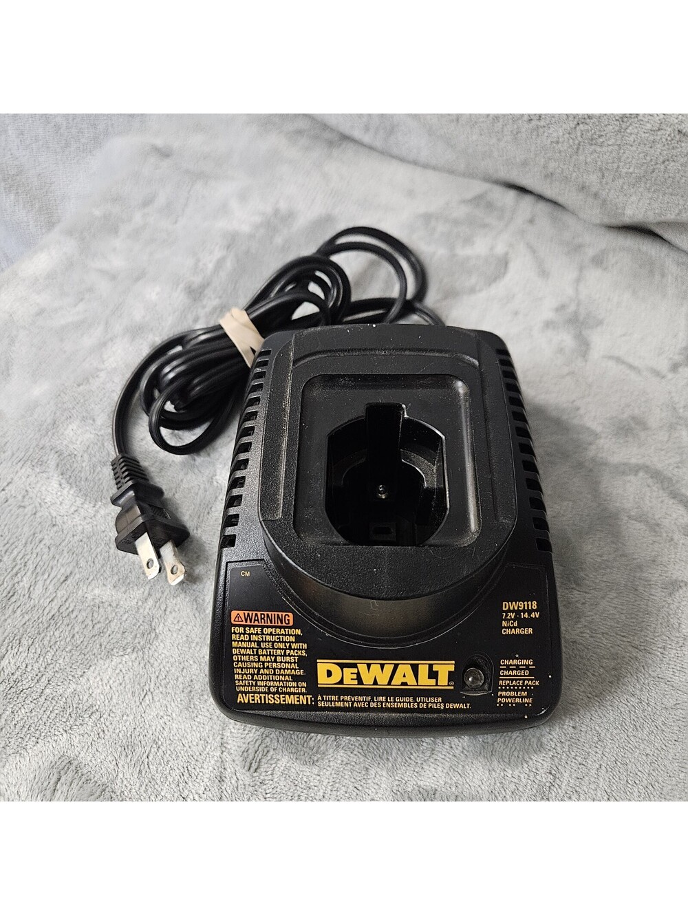 Dewalt Battery Charger 7.2v-14.4v Model DW9118 NiCd